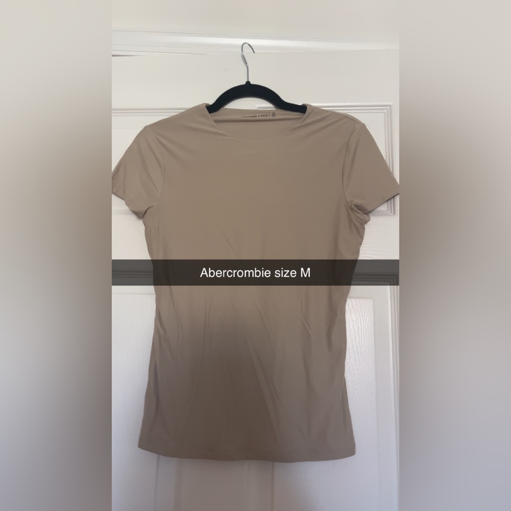 Abercrombie & Fitch Women's tan Short Sleeve Tee